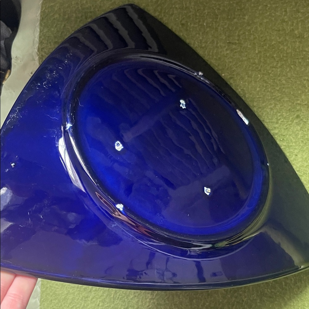 Triangular Dark Blue Plate - Picture 8 of 8